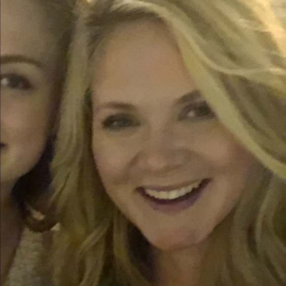 Meet your Posher, Anna - Picture 3 of 8